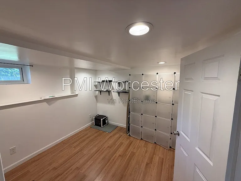 122 Crescent St — Photo 17