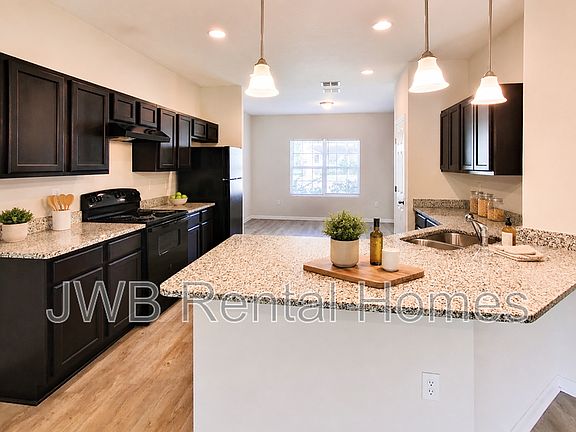 3rd image of 5032 San Juan Ave