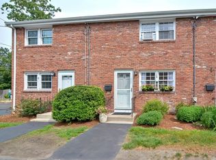 8 Regency Dr, Holliston, MA 01746