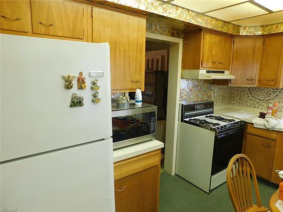 4th image of 3016 Portman Ave