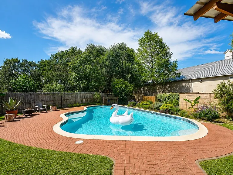 7219 Colony Bend Ln — Photo 4
