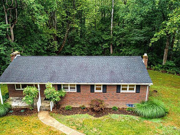 2nd image of 3118 Tucker Rd