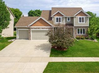 3072 Bobcat Trl NW, Prior Lake, MN 55372