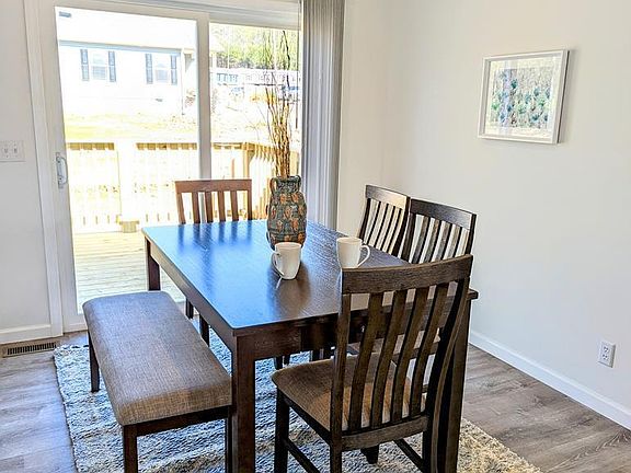 4th image of 312 Garden Ln