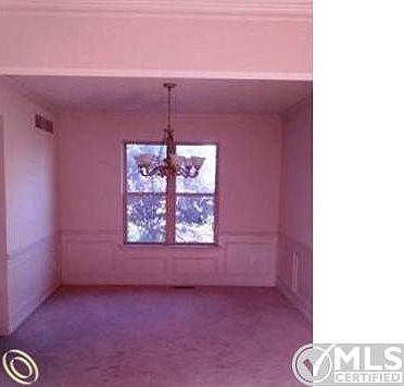 706399409 Living Room.JPG