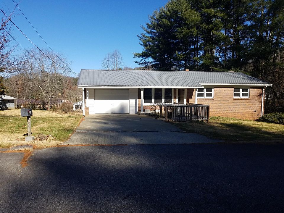 1st image of 107 Garland St
