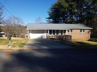 107 Garland St, Waynesville, NC 28786