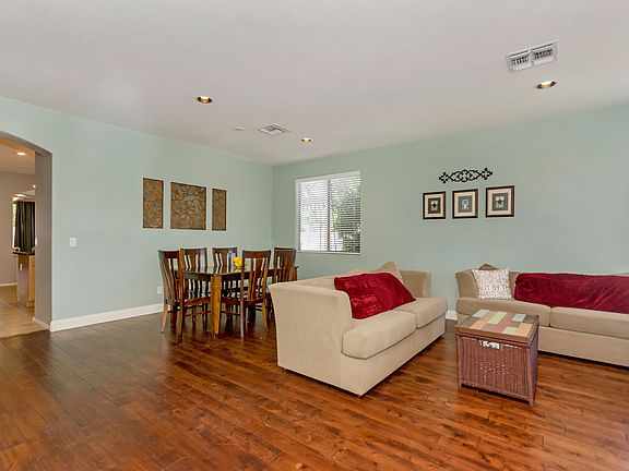 4th image of 2043 E Torrey Pines Pl