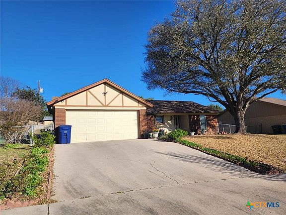 4th image of 2613 Phyllis Dr