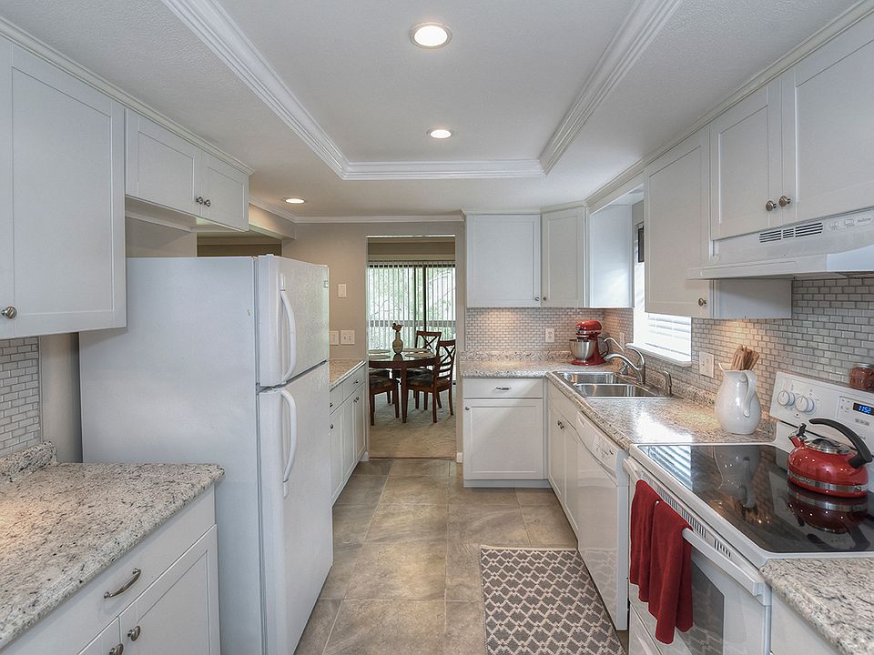 1st image of 10020 Leisure Ln N #39