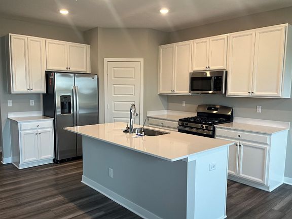 4th image of 17355 Gibbons Pl