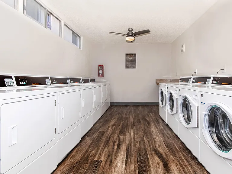 Castilian and Cordova Apartment Homes — Photo 9