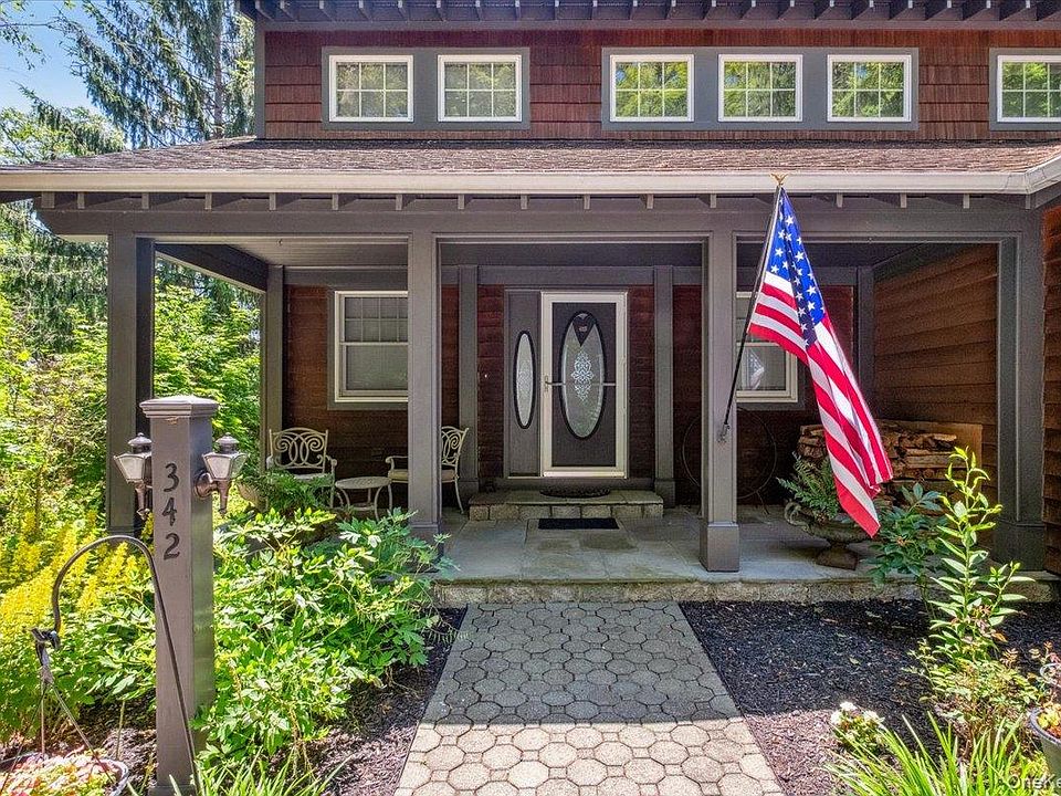 1st image of 342 Lake Shore Road