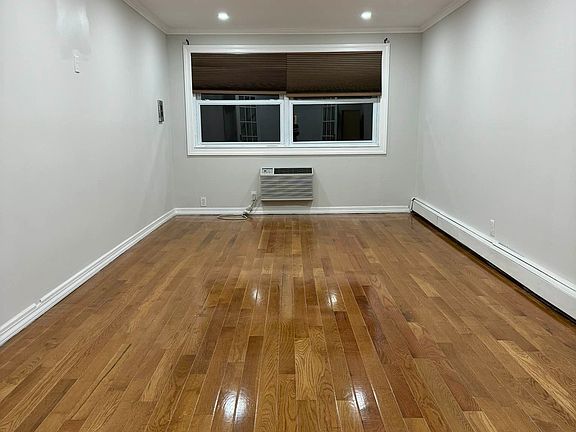 5th image of 25-01 45th St #1