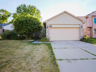 28045 Eaton Dr, Warren, MI, 48092