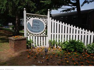 343 Dunfey Ln APT B, Windsor, CT 06095