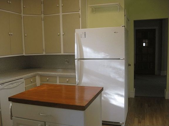 3rd image of 1616 Edmund Ave