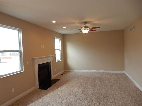 2nd image of 5069 Samantha Ct