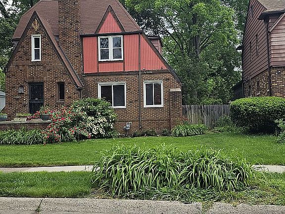 2nd image of 15814 Plainview Ave