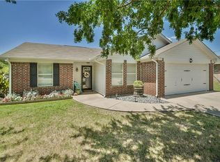 706 Shady Grove Ct, Granbury, TX 76049