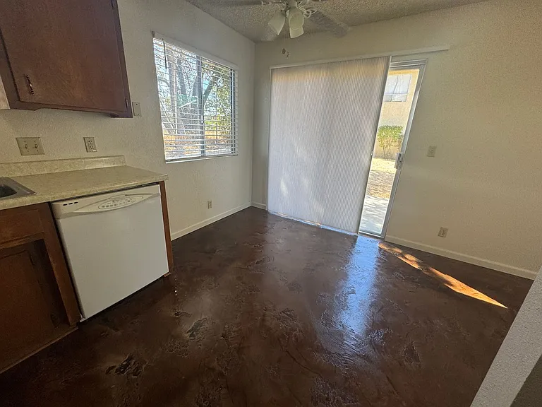 6305 Marchant Ave — Photo 6