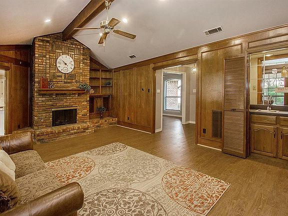 3rd image of 2500 Belmont Pl
