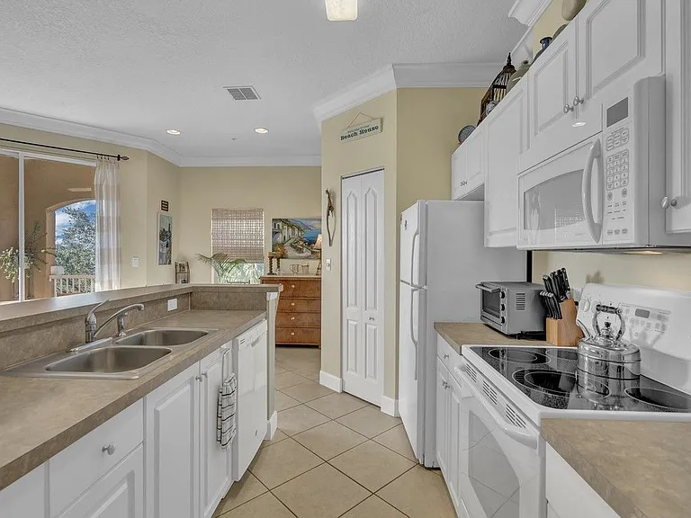 5035 Fairways Cir #C305 — Photo 19