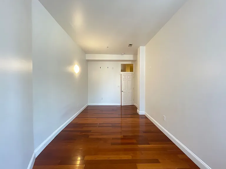 1027 Ridge — Photo 27