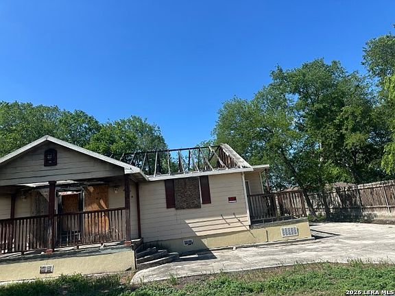 2nd image of 315 COYOL ST
