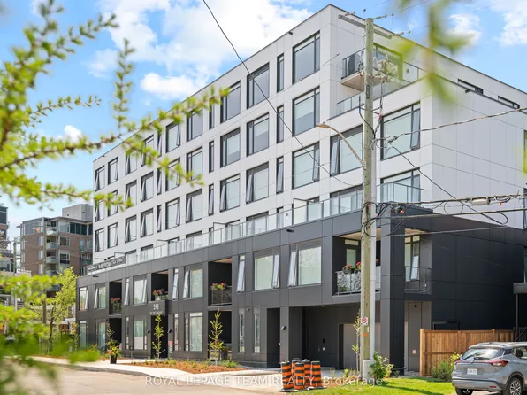 398 Roosevelt Ave #406, Ottawa, ON K2A 1Z3