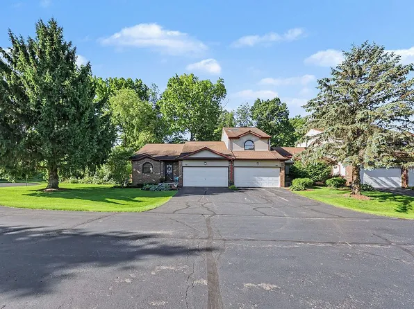 9031 E Lake Rd, Clarkston, MI 48348