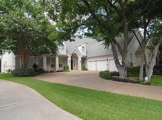 1114 Creekwood Dr, Garland, TX 75044