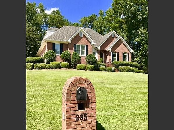 235 Pebblebrook Ln