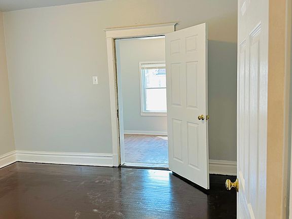 4th image of 4978 Chippewa St Unit A
