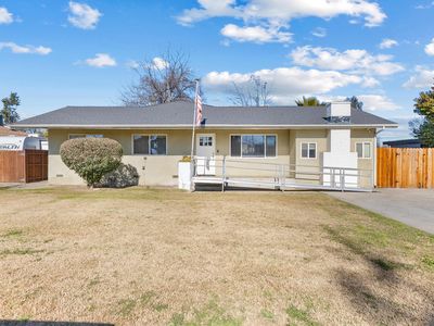 206 W Lois Avenue, Tulare, CA, 93274