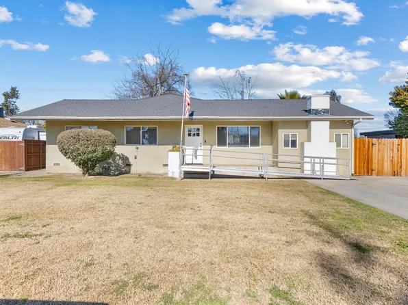 206 W Lois Avenue, Tulare, CA 93274