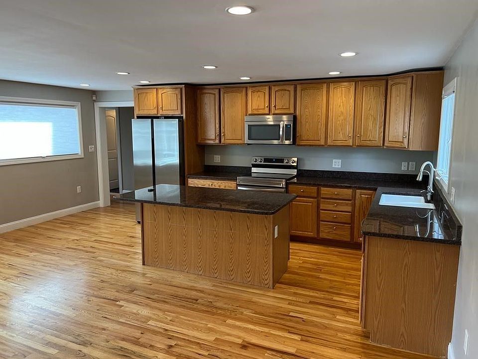 1st image of 303 Cabot St #303