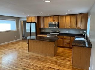 303 Cabot St #303, Newtonville, MA 02460