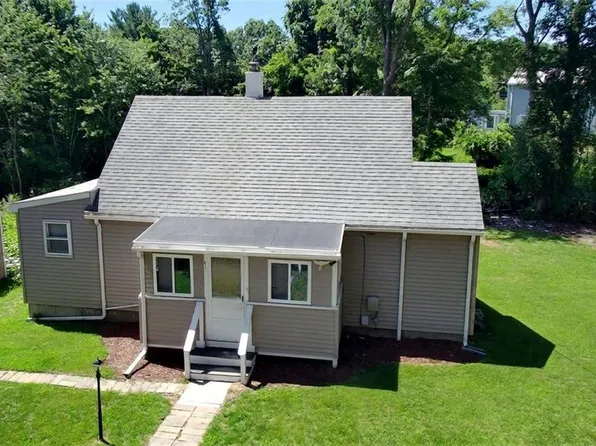 21 Narragansett Rd, Cumberland, RI 02864