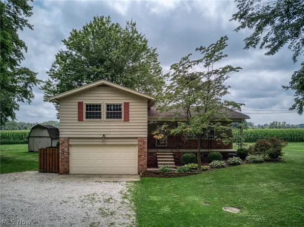 496 Howe Rd, Kent, OH 44240