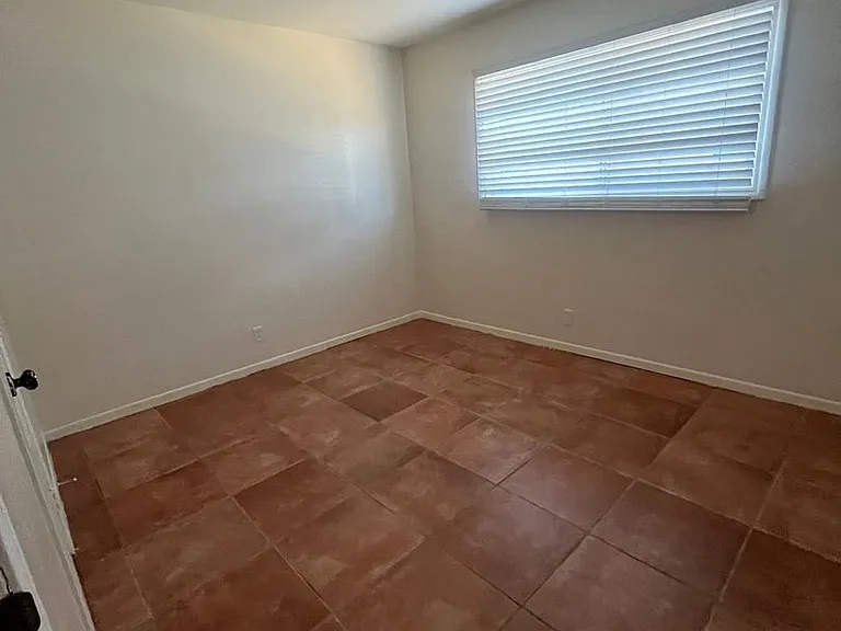8409 Topanga Canyon Blvd — Photo 40
