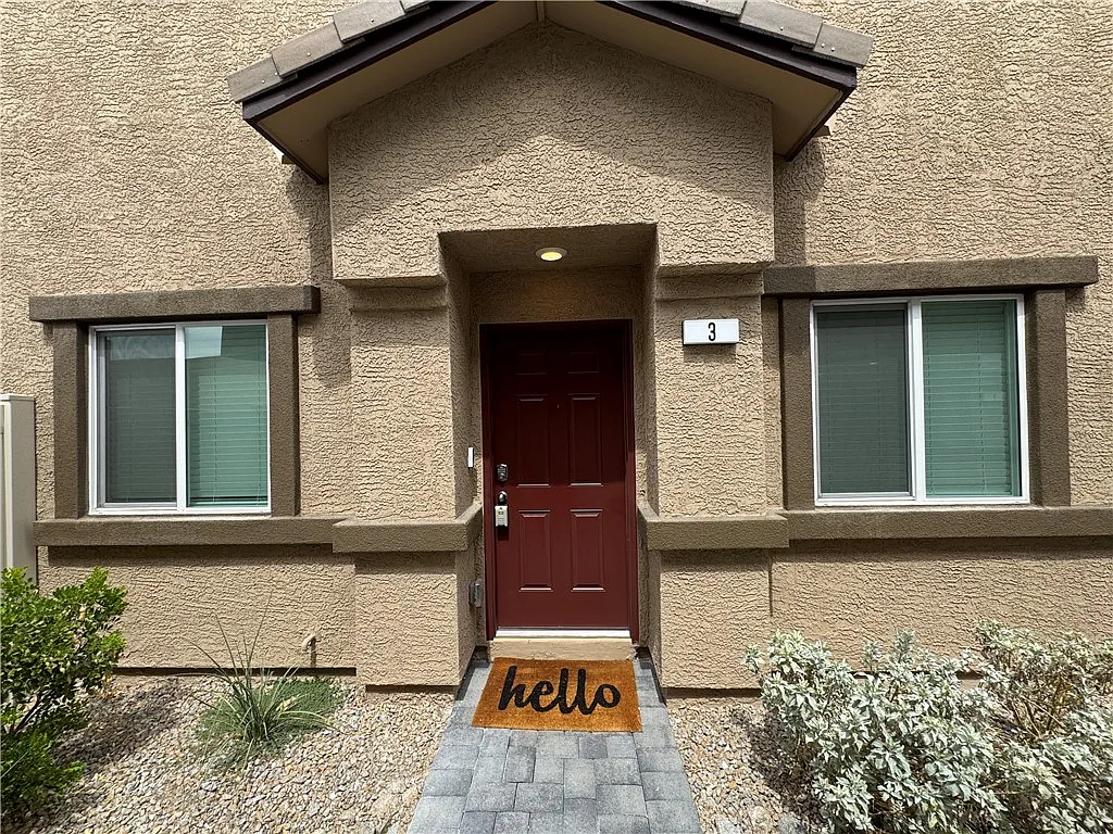 3 bed, 2.5 bath, 1610 sqft, $2,100 — Photo 4