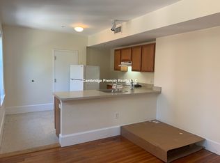 881 Massachusetts Ave APT 33, Cambridge, MA 02139