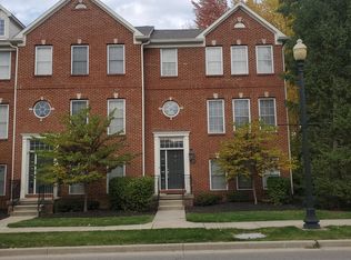 401 Autumn Dr, Carmel, IN 46032