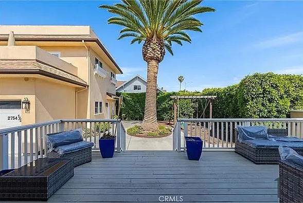 2754 Kenwood Ave — Photo 13