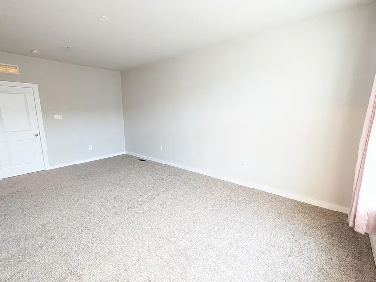 1129 Lawler Dr — Photo 35
