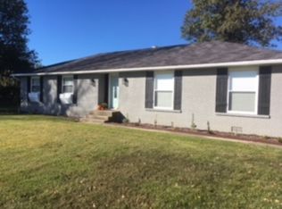 113 Pharris Ridge Dr, Sikeston, MO 63801