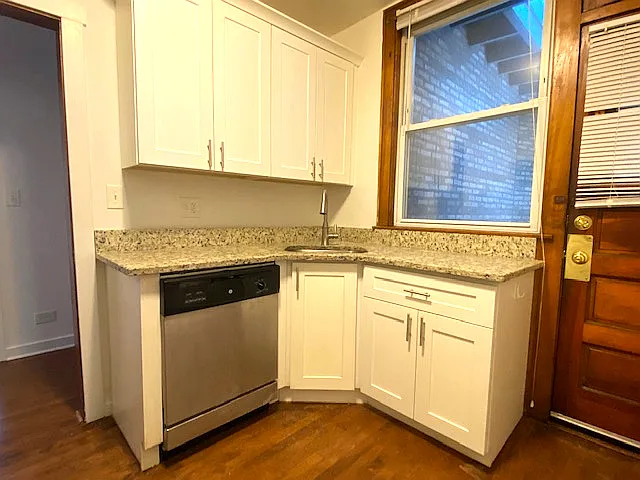 3400 N Nagle Ave #1S — Photo 2