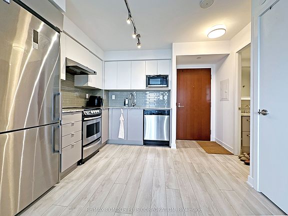 3rd image of 160 Flemington Rd #1116