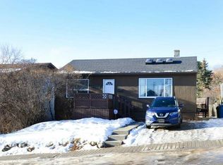 3815 E Parkhill Pl SW, Calgary, AB T2S2W6